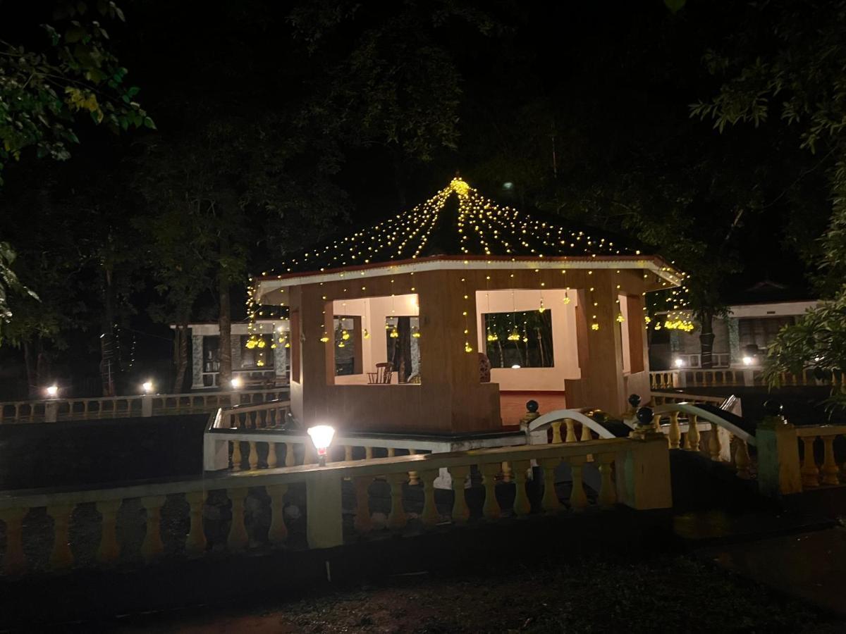 Surya Eco And Wedding Resort Thrissur エクステリア 写真