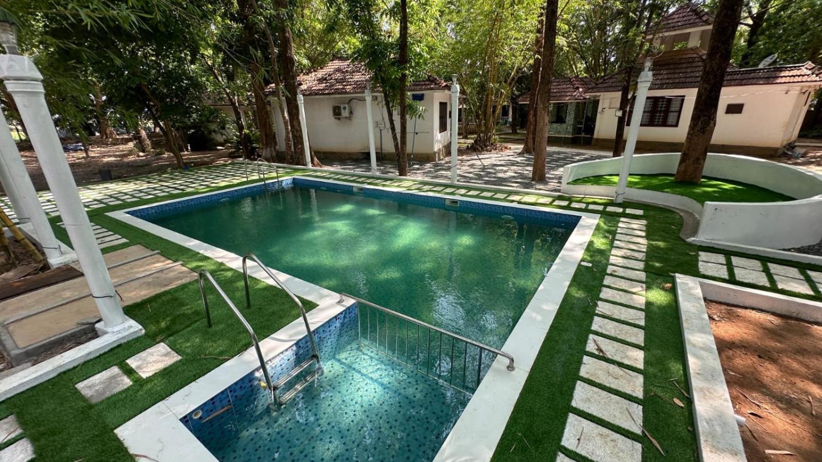 Surya Eco And Wedding Resort Thrissur エクステリア 写真