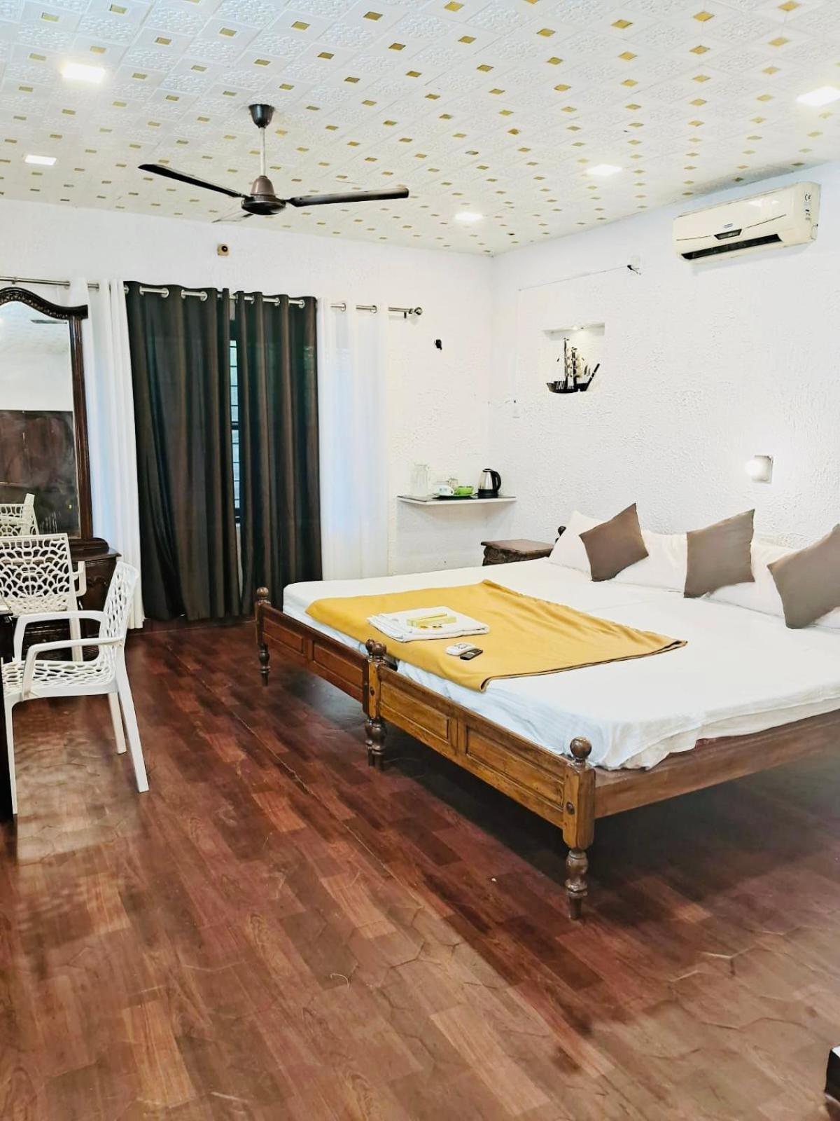 Surya Eco And Wedding Resort Thrissur エクステリア 写真
